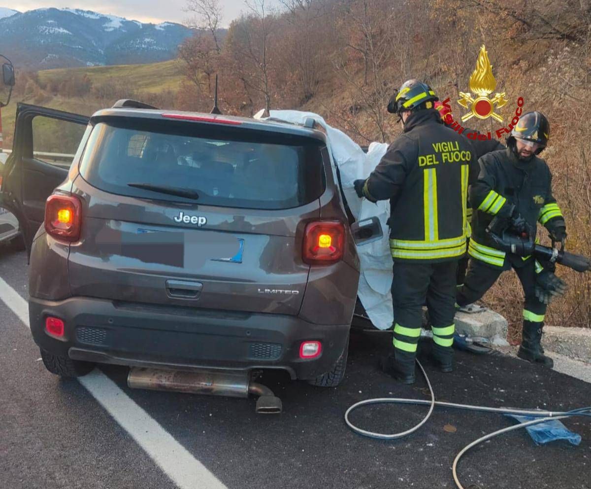 Auto fuori strada sulla Salaria a Rieti, morto un uomo - 