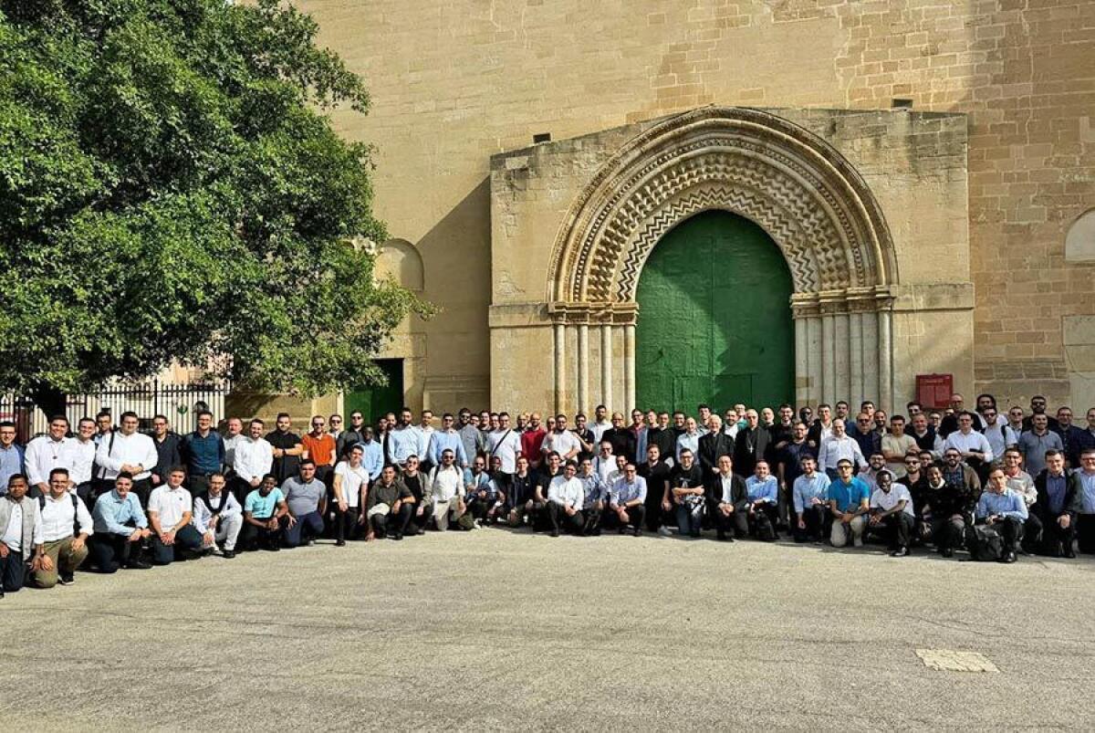 Seminari di Sicilia: 128 seminaristi in cerca di un dono inaspettato | Perché la fede sta cambiando le comunità! - 