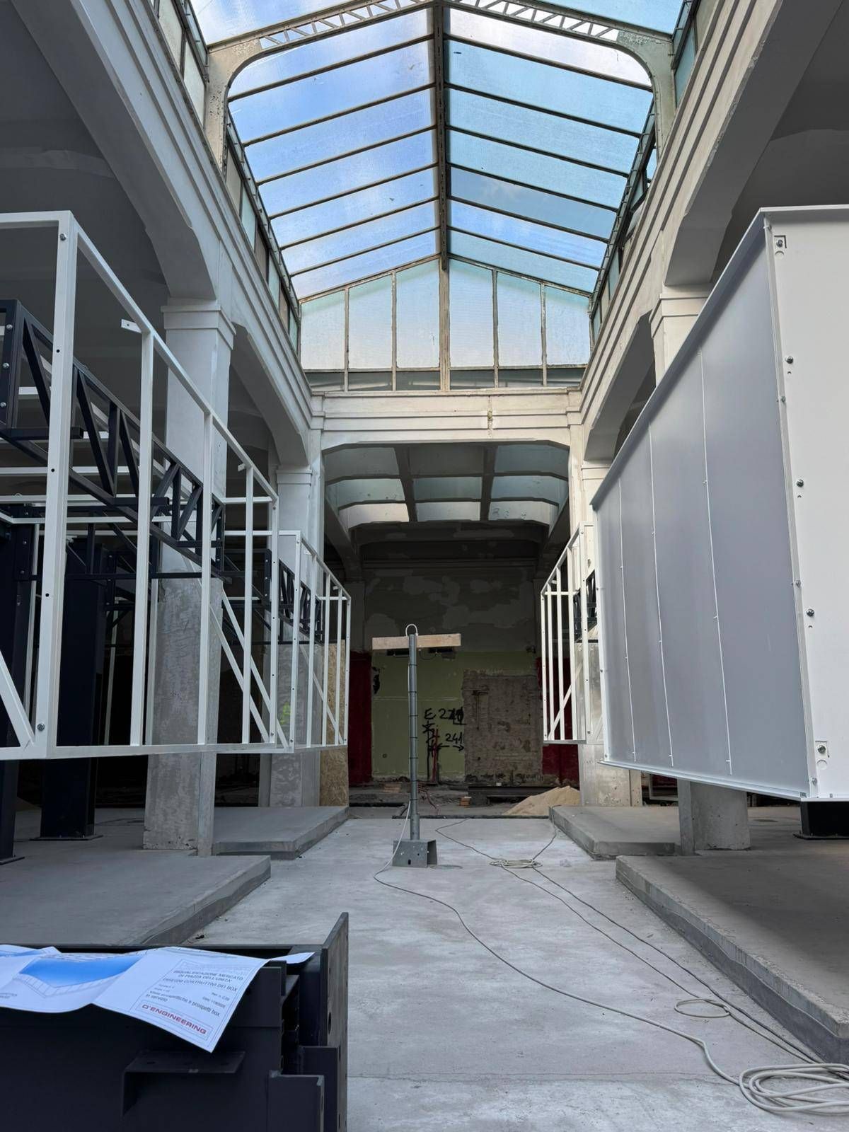 Proseguono lavori nuovo Mercato dell'Unità a Prati, arrivate le prime 'lanterne'&nbsp; - 