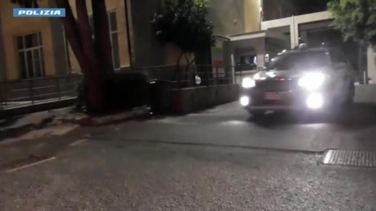 Fuga in auto a folle velocità | La Polizia di Messina arresta un giovane: cosa c'è dietro? - 