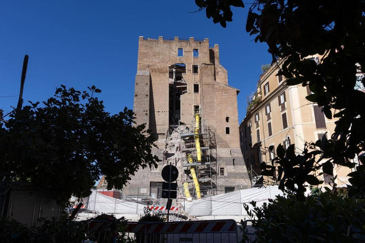 Crollo Torre dei Conti, la figlia dell'operaio morto: "Grazie Italia per averlo accolto" - 