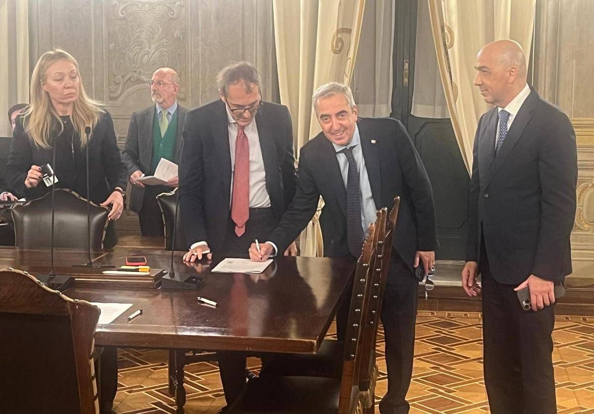 Referendum Giustizia, maggioranza e opposizione in fila in Senato per le firme - 