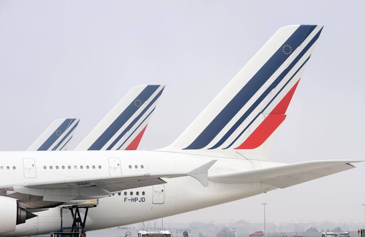 Francia, odore di bruciato in cabina: aereo diretto a Seul atterra a Monaco di Baviera - 