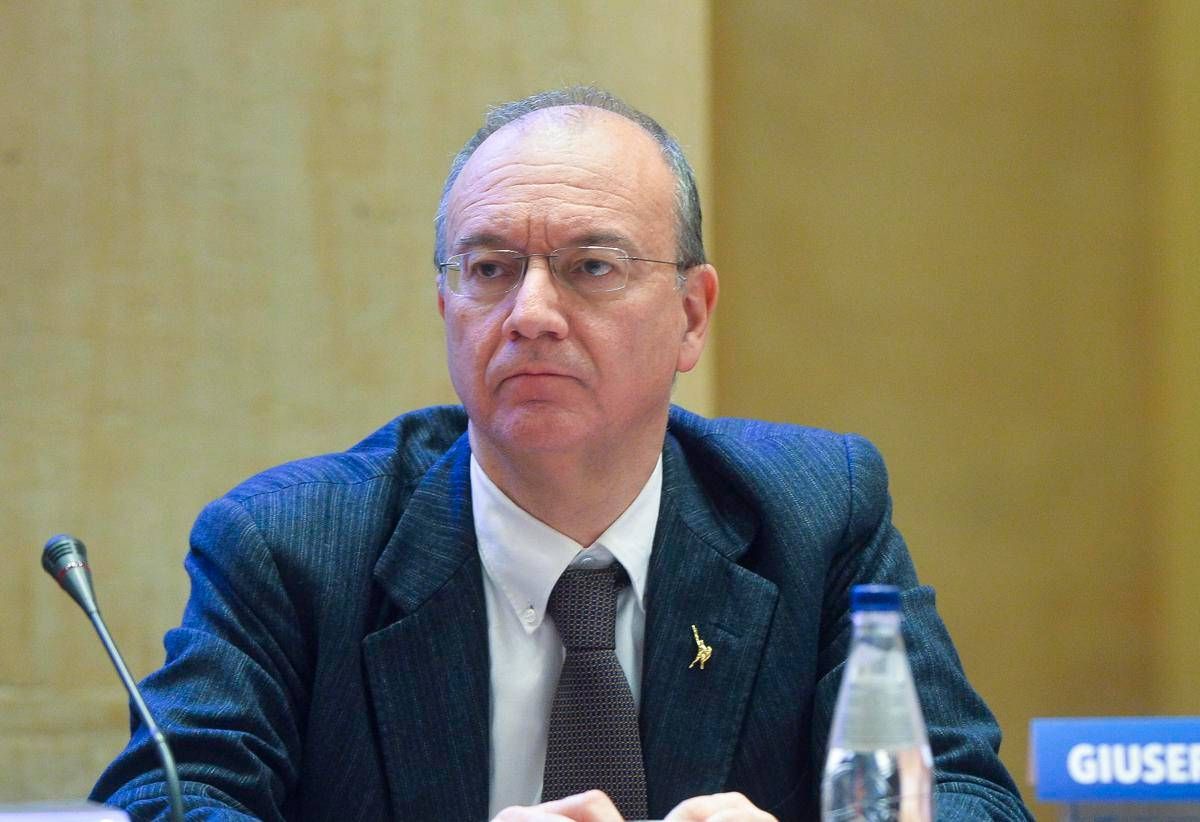 'Lista stupri' in bagno liceo Giulio Cesare, Valditara: "Fatto grave da sanzionare duramente" - 