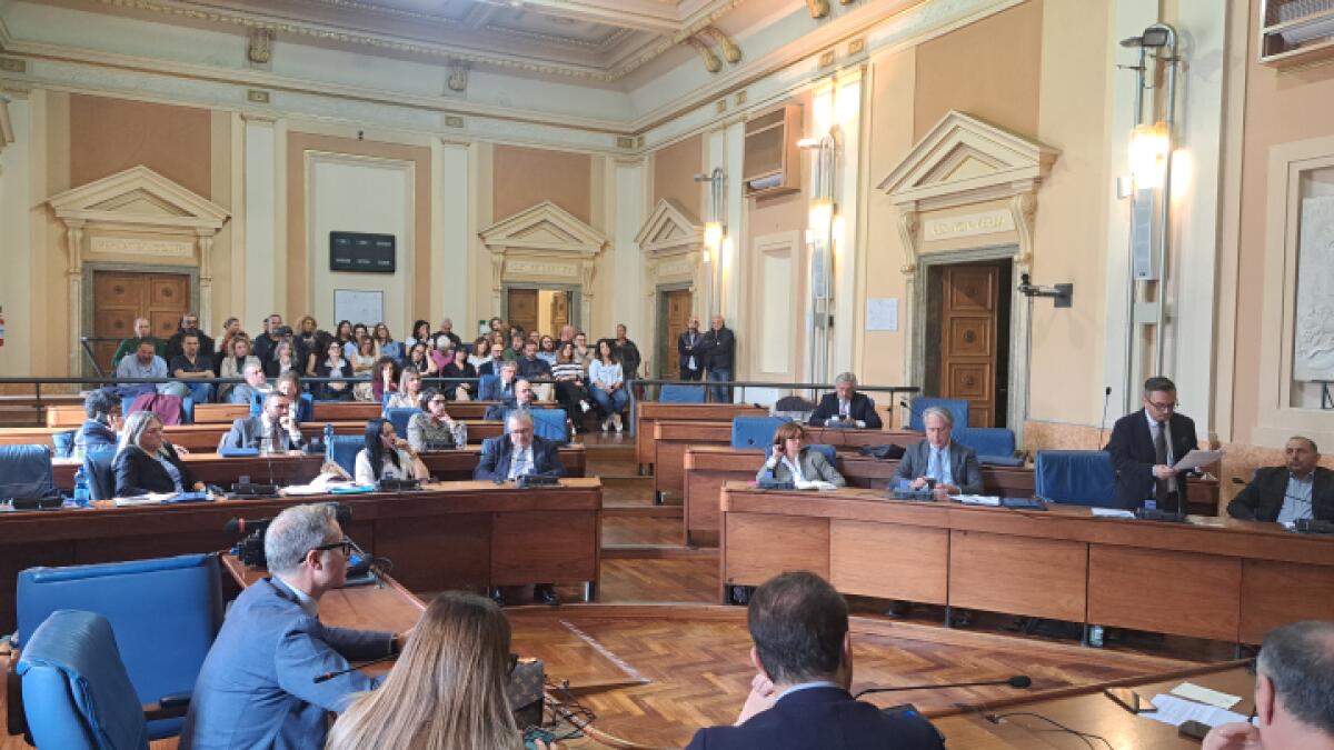 Caltanissetta dona speranza ai lavoratori di Telecontact | Ma i giganti del profitto ignorano i diritti? - 