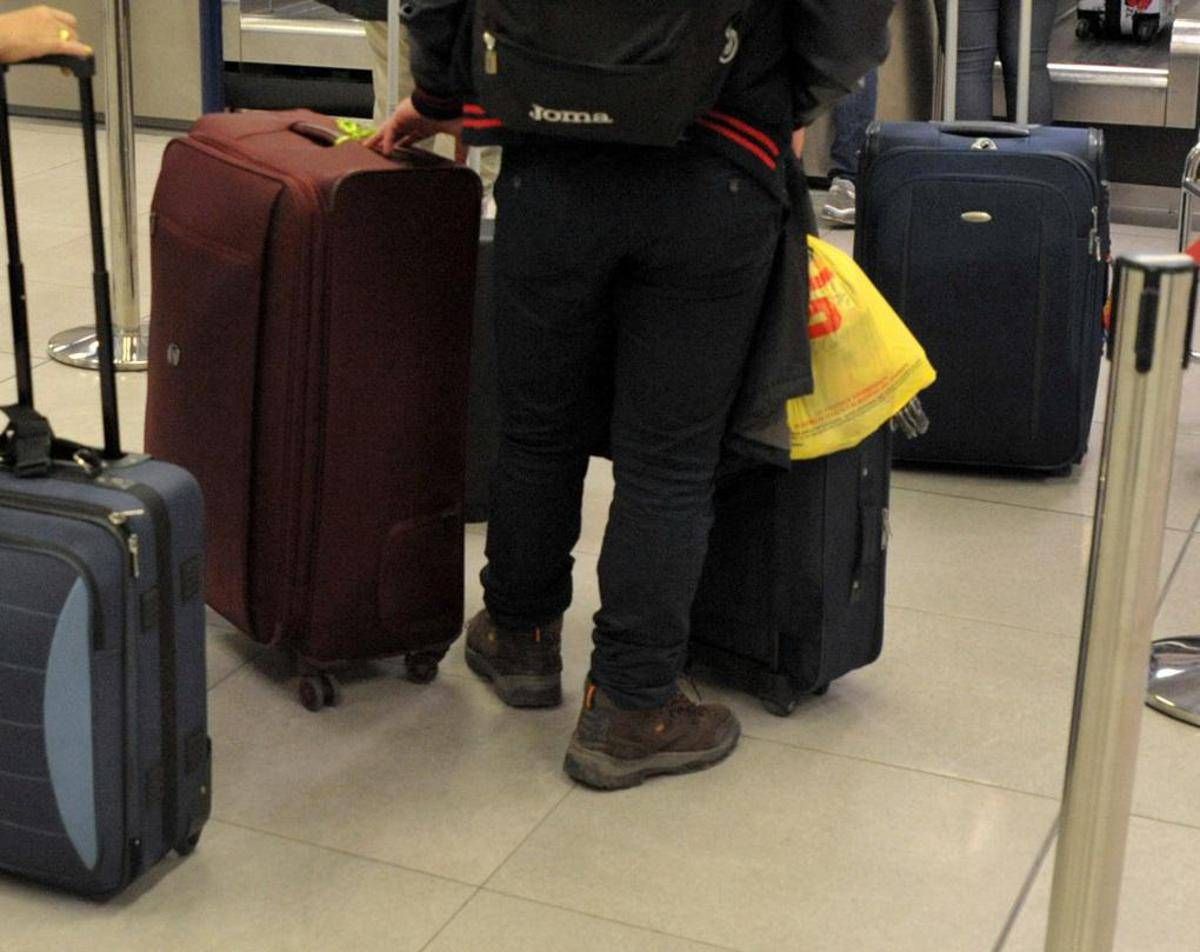 Oro e gioielli all'aeroporto, sequestro da 2 milioni a Manchester - 