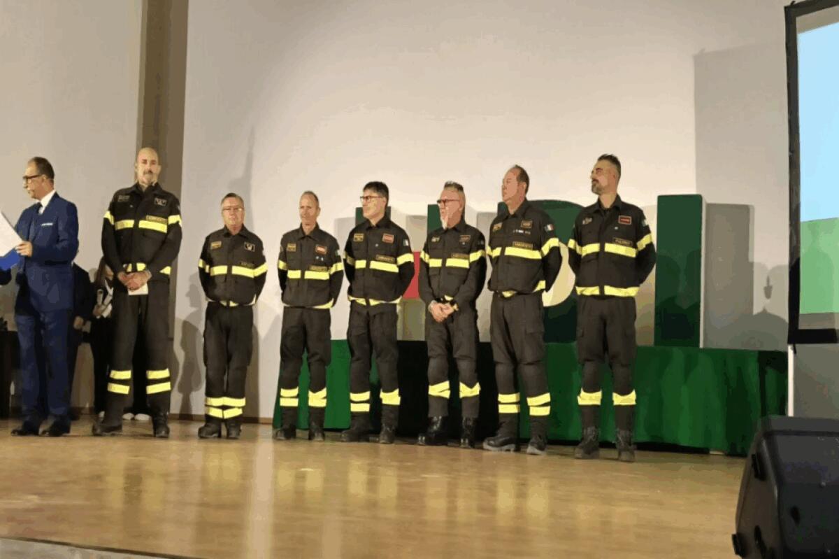 Vigili del Fuoco premiati per eroici salvataggi | Scopri cosa è successo durante l'esondazione del fiume Salso! - 