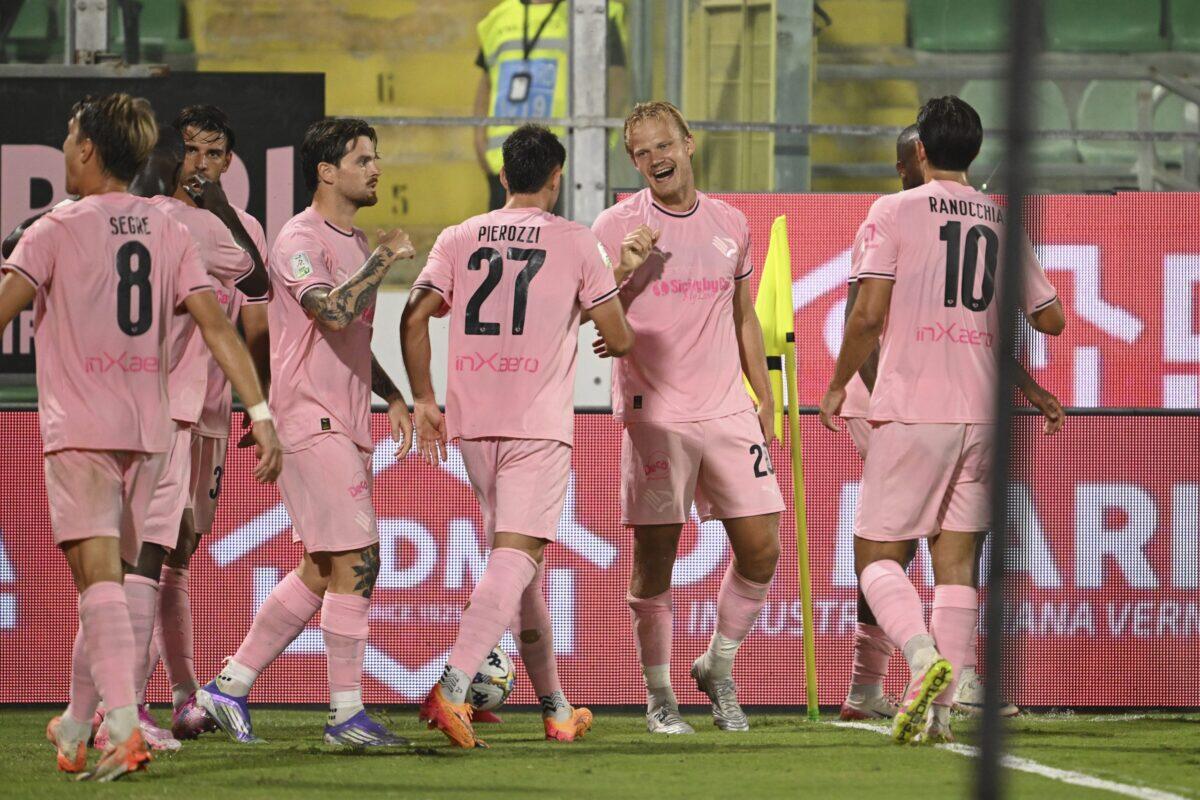 Palermo FC in campo con un portiere sorprendente | Scopri chi potrebbe cambiare le sorti della partita! - 
