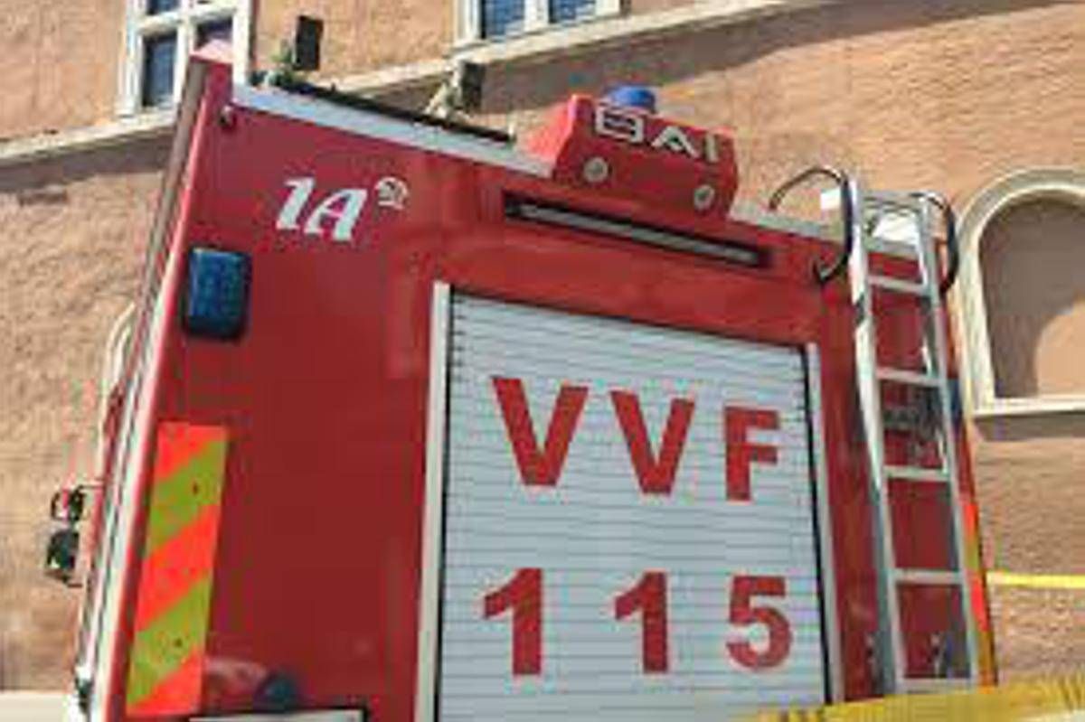 Roma, nel giorno da sindaco di Verdone uomo minaccia di gettarsi dalla rupe Tarpea - 