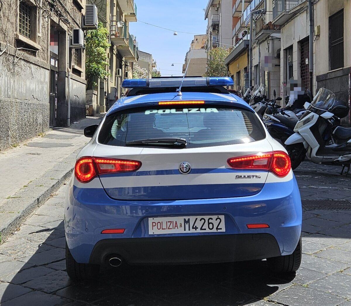 Catania: Due ladri sorprendentemente scoperti dalla Polizia mentre tentano il colpo | Chi è davvero il misterioso complice? - 