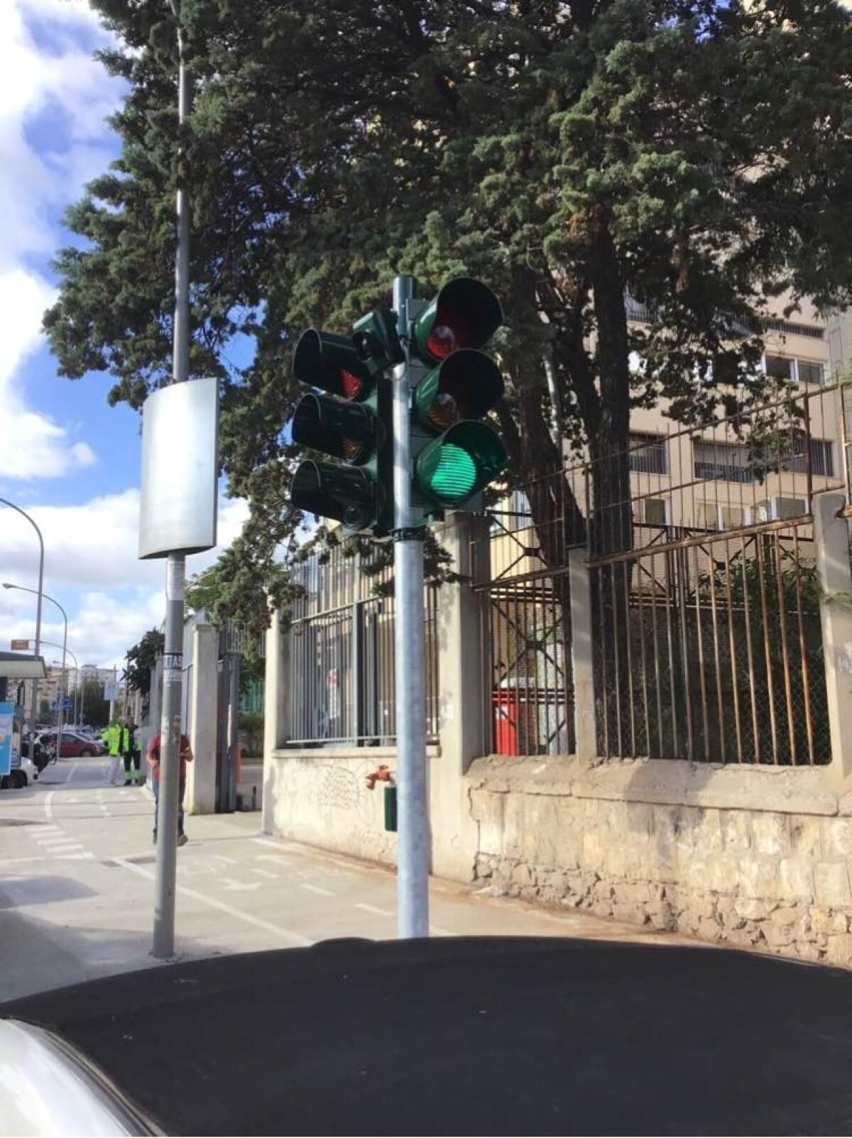 Nuovo semaforo a Palermo | Ma è davvero sicuro per i pedoni? - 
