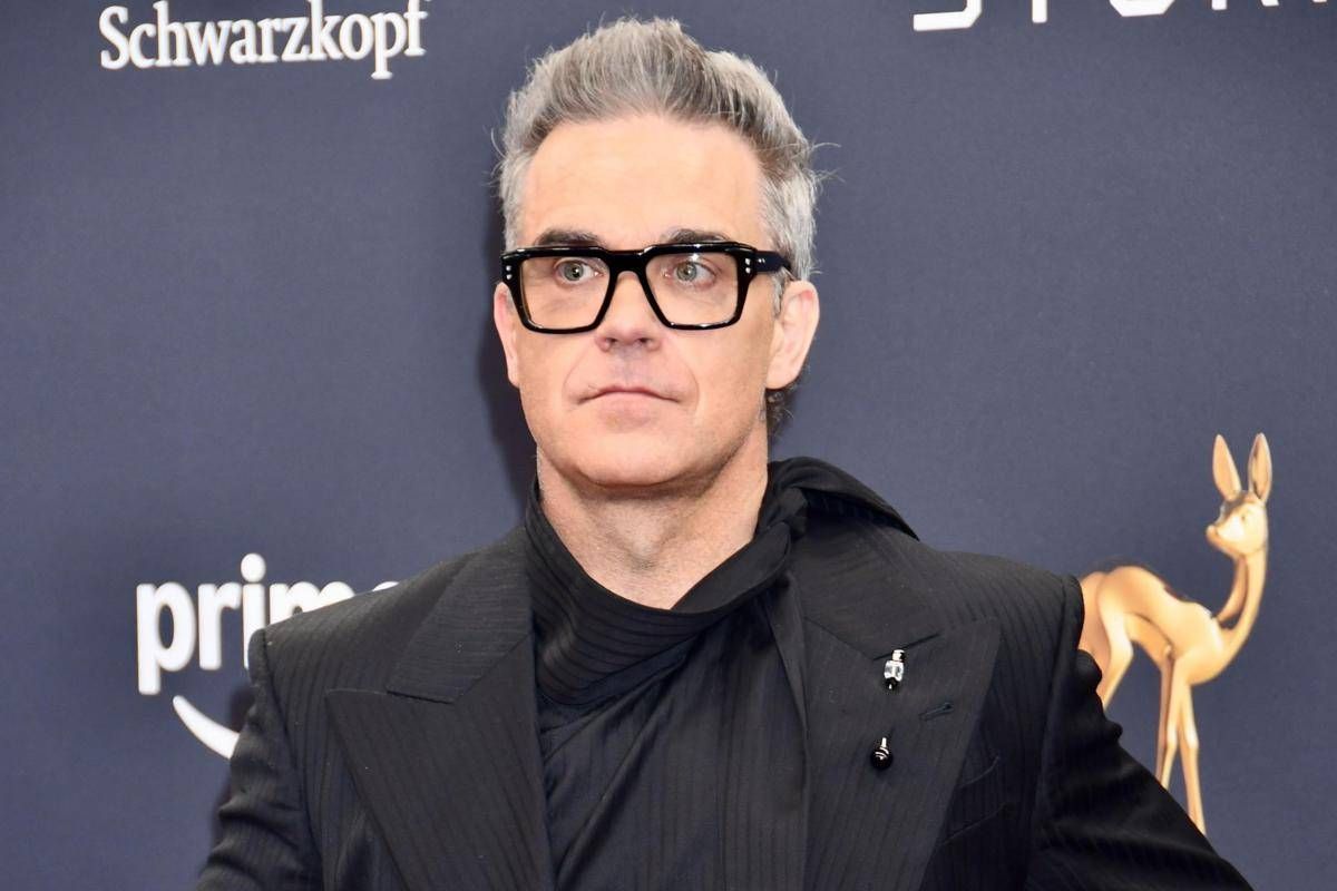 Robbie Williams, annuncio choc: "Sto perdendo la vista a causa di una cura dimagrante" - 