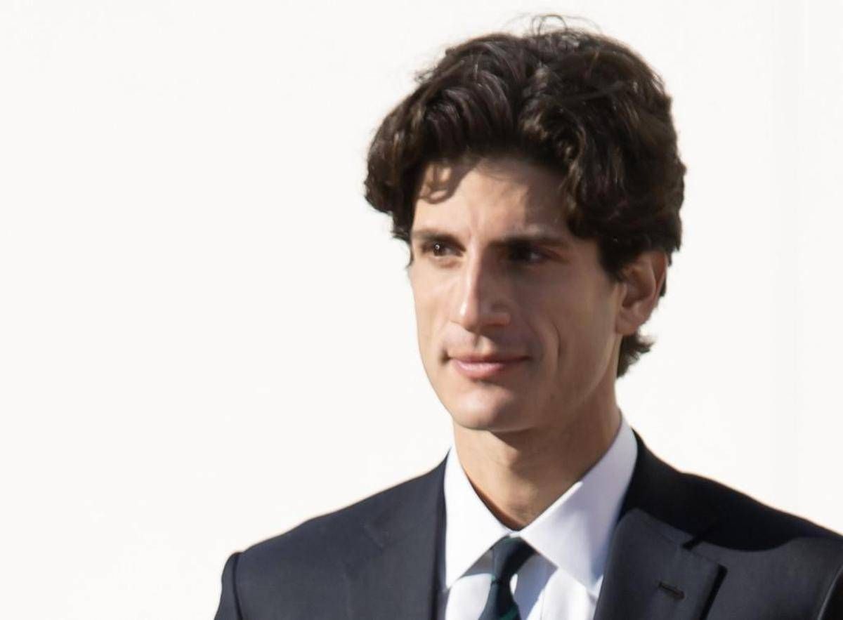 Usa, nipote di Jfk si candida al Congresso: chi è il rampollo dem con 1,7 milioni di follower - 