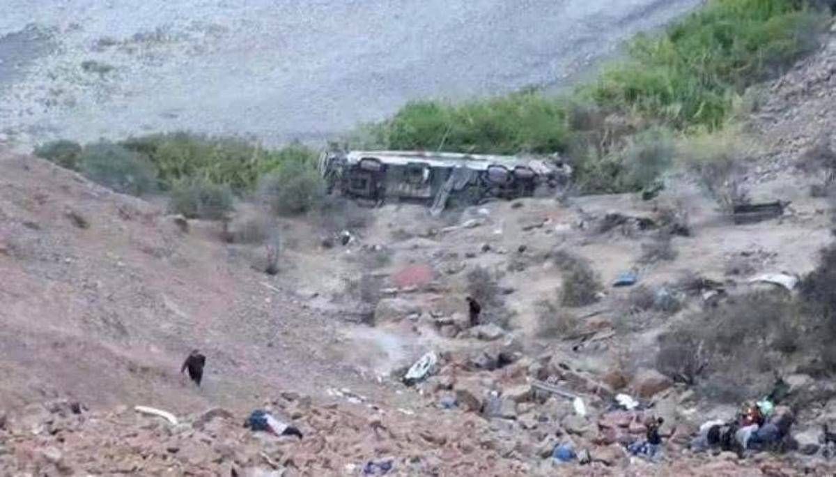 Incidente nel sud del Perù, bus finisce in un burrone: almeno 37 morti - 