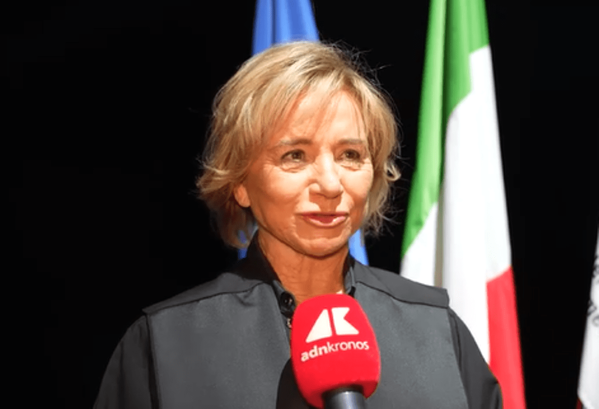 Moda, Ferretti: "Linguaggio universale e specchio della società, ai giovani dico di non arrendersi" - 