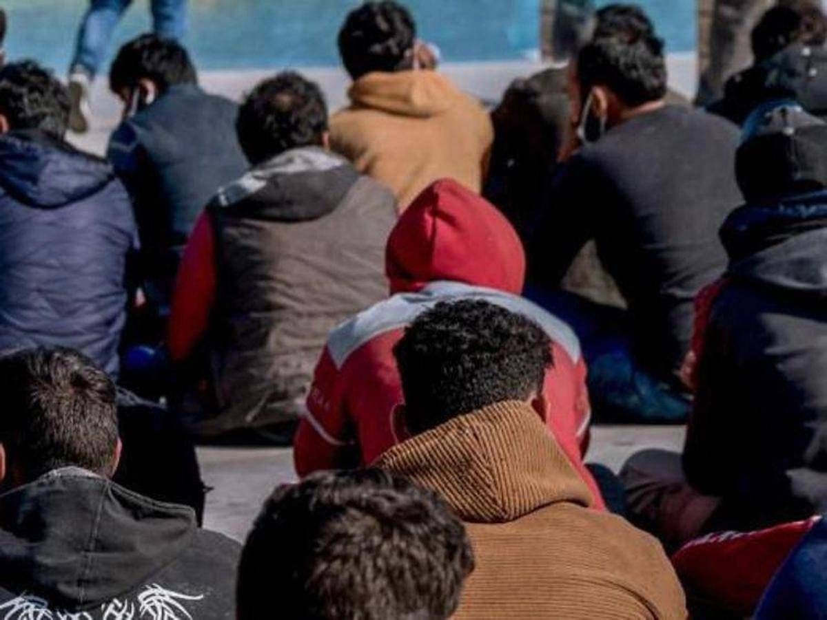Dalla Libia al porto di Pozzallo con 72 migranti a bordo, arrestati 3 scafisti - 