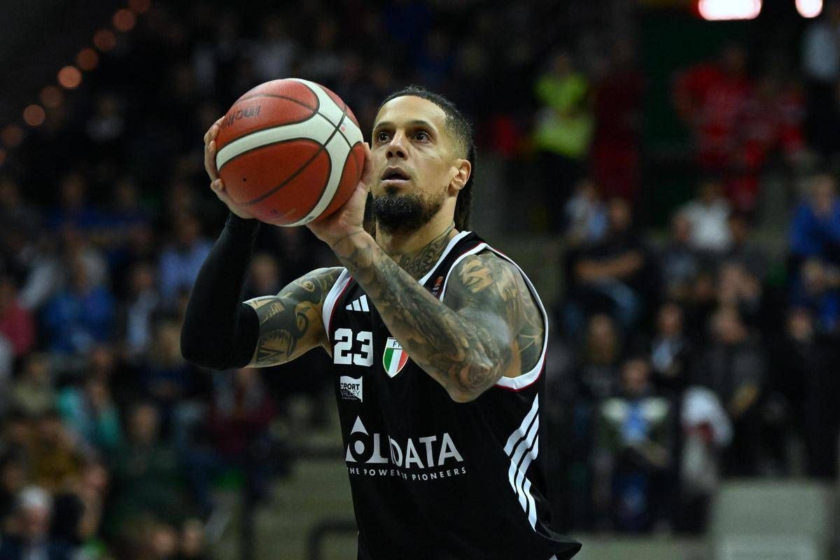 Virtus-Maccabi, polemiche in Eurolega. Meneghin: "Va giocata, politica fuori da sport" - 