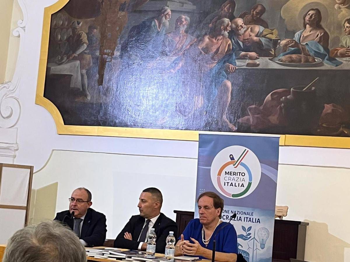 Meritocrazia Italia, successo ad Aversa per la presentazione del saggio del presidente Mauriello - 