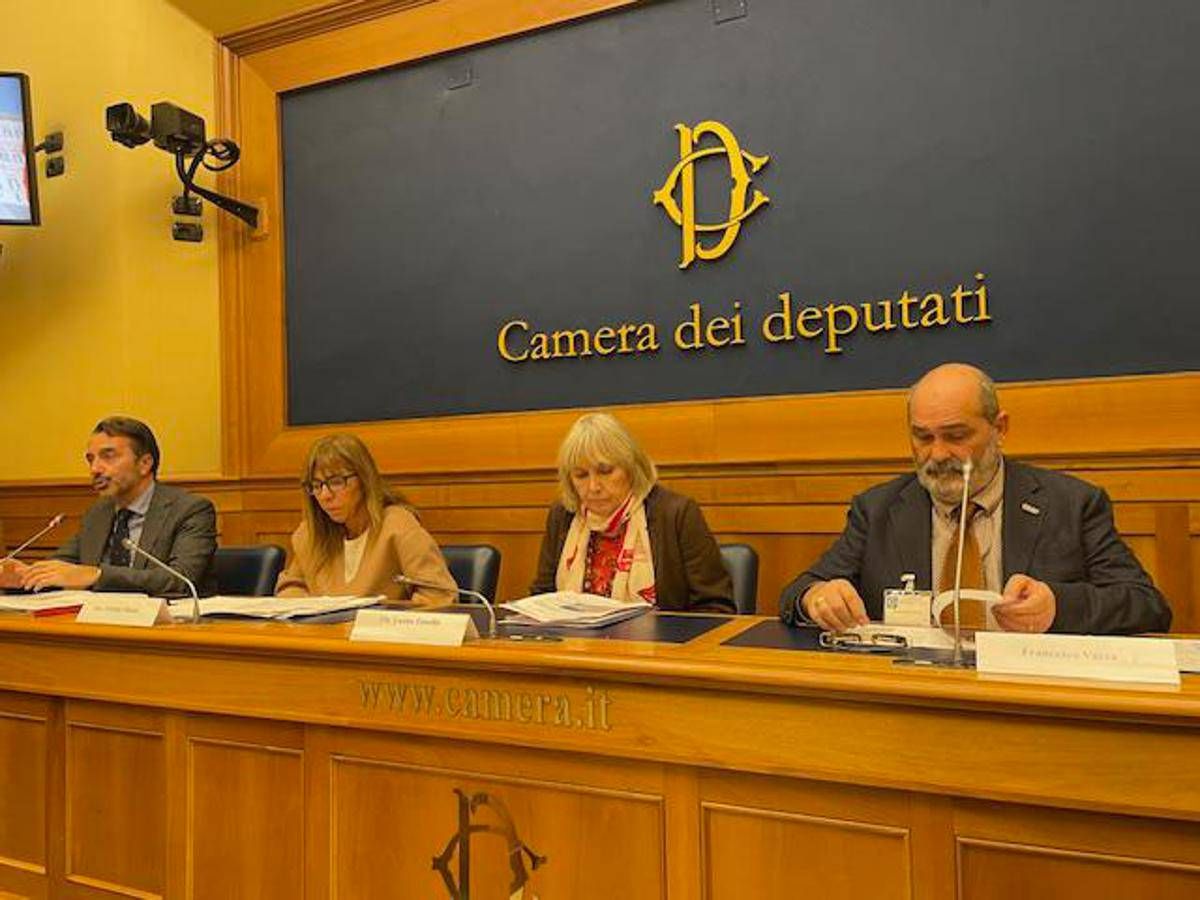 Sanità, neurologo Gasperini: "Intergruppo sclerosi multipla per dare risposte ai pazienti" - 