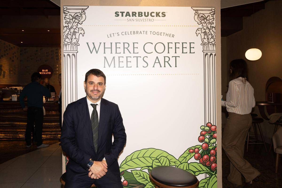 Roma, Angelucci (Comune): "Flagship store Starbucks S.Silvestro luogo innovativo" - 