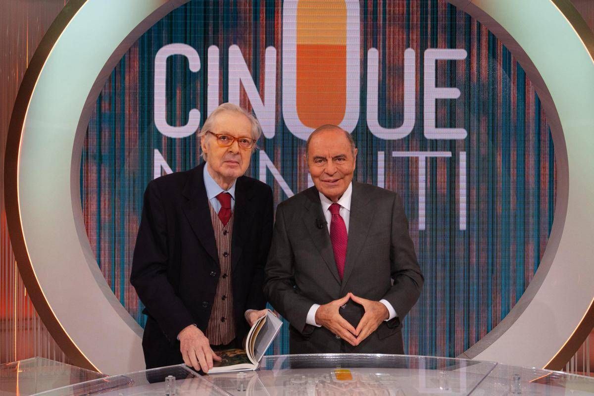 Vittorio Sgarbi torna in tv, lo psichiatra: “Un messaggio di speranza per chi lotta con la depressione” - 