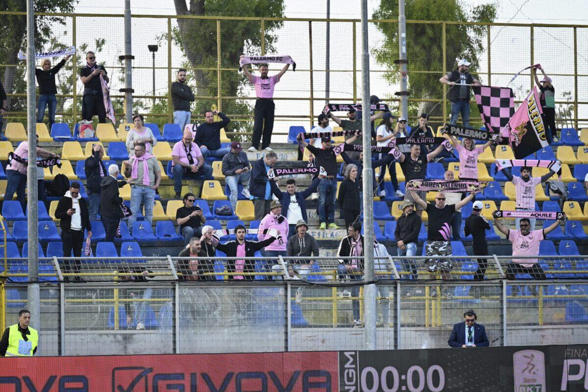Biglietti esauriti per Juve Stabia vs Palermo FC | Scopri perché i tifosi rosanero sono in rivolta! - 