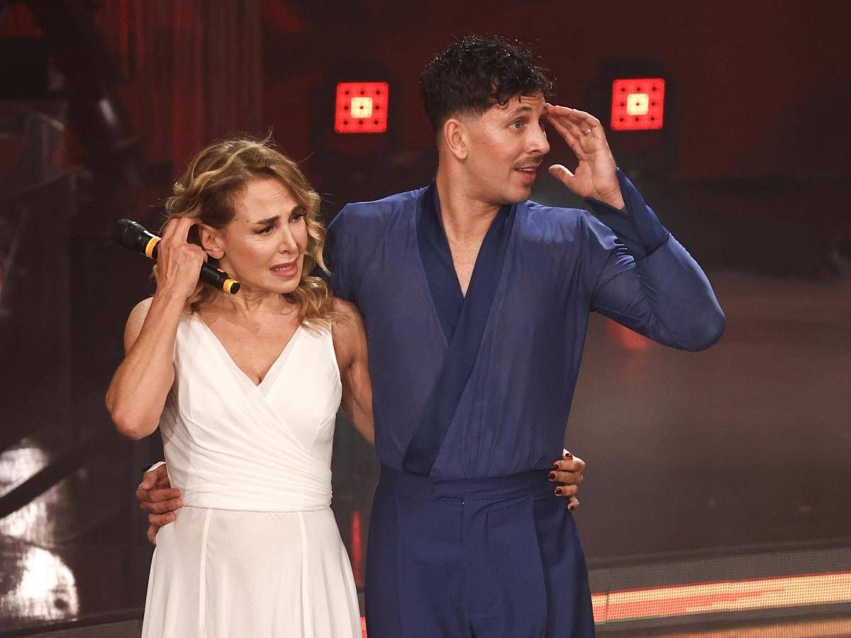 Barbara D'Urso, infortunio a poche ore dalla diretta di Ballando: "Sono preoccupata..." - 