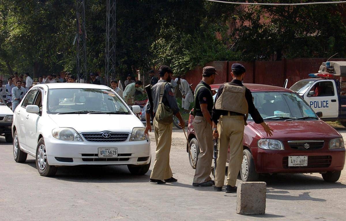 Pakistan, attacco suicida a Islamabad: 12 morti e 21 feriti - 
