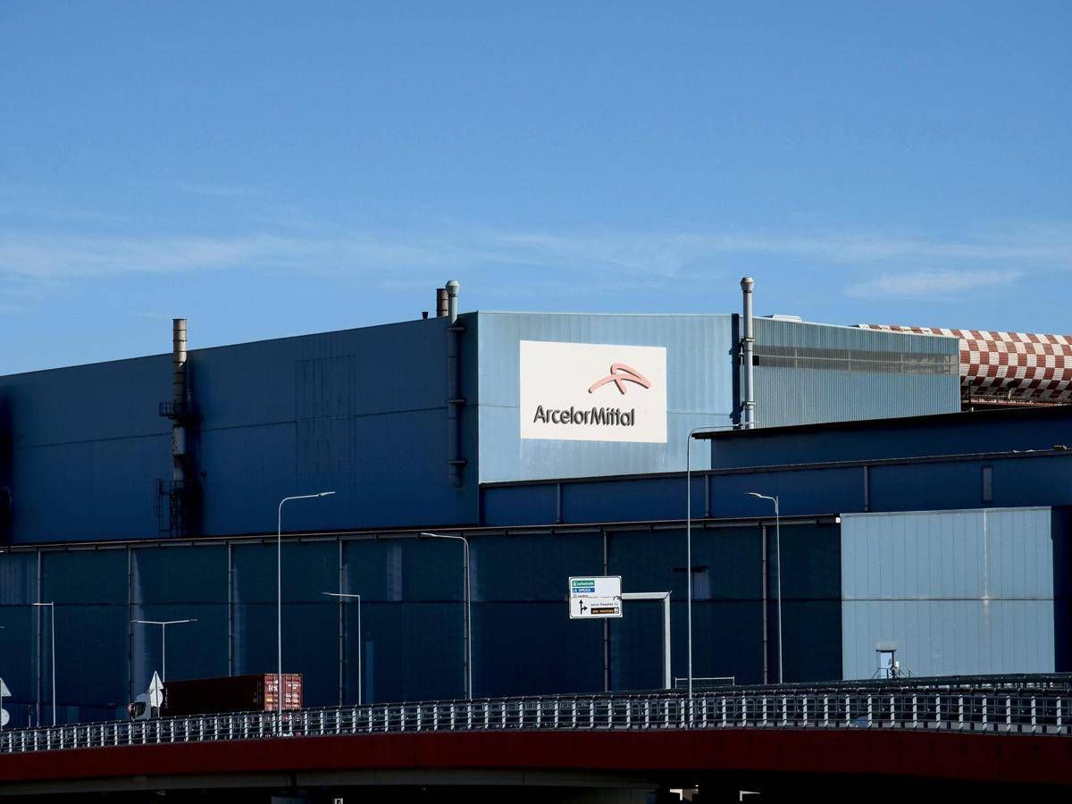 Ex Ilva, continua la protesta a Genova: operai hanno dormito in strada - 