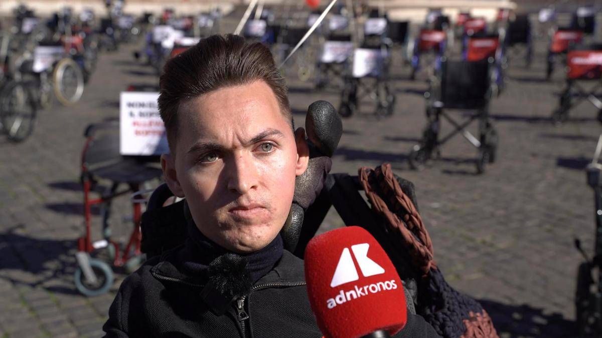 Fine vita, Stoica (scrittore e attivista): "Stato deve accompagnare alla vita non alla morte" - 