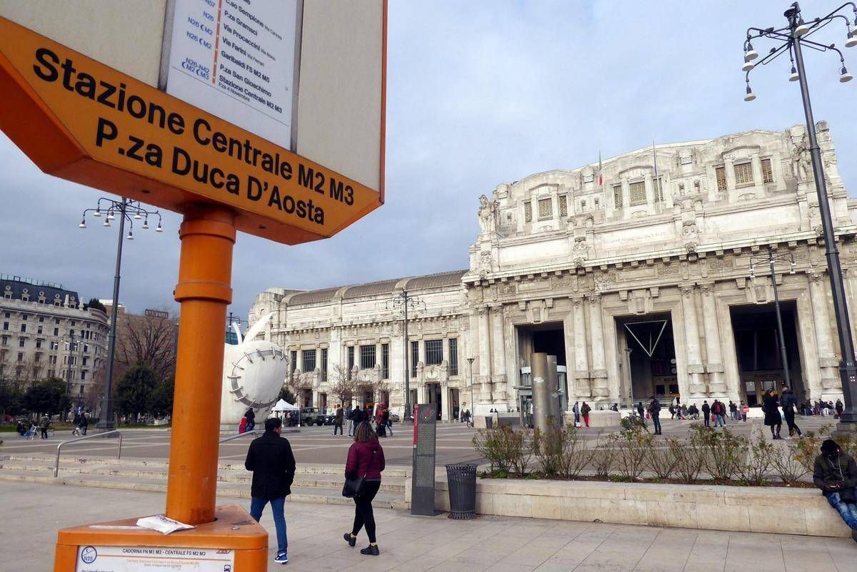 Aggredisce un turista ebreo in stazione a Milano, arrestato 25enne - 