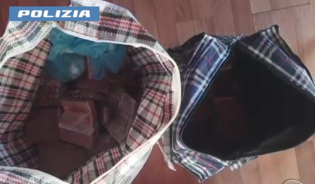 Polizia di Catania arresta uomo con 138 panetti di hashish in un B&B | Scopri i dettagli che nessuno si aspettava! - 