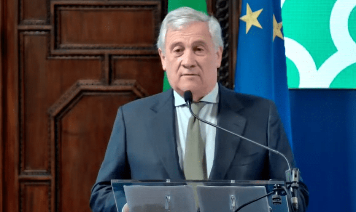 Tajani: "Lingua italiana sia strumento di pace e di crescita economica" - 