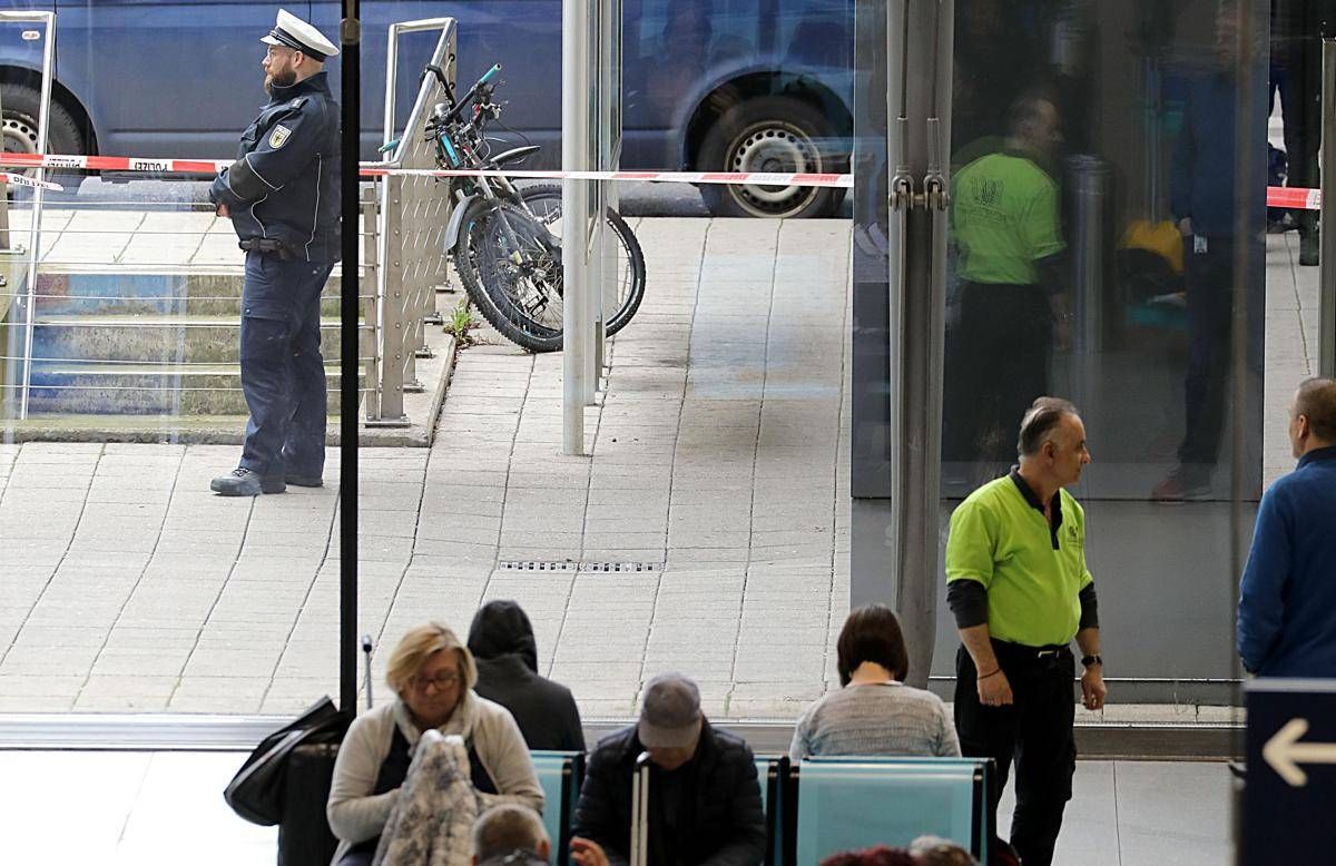 Germania, nuovo stop ai voli per avvistamento di un drone: stavolta si ferma l'aeroporto di Brema - 