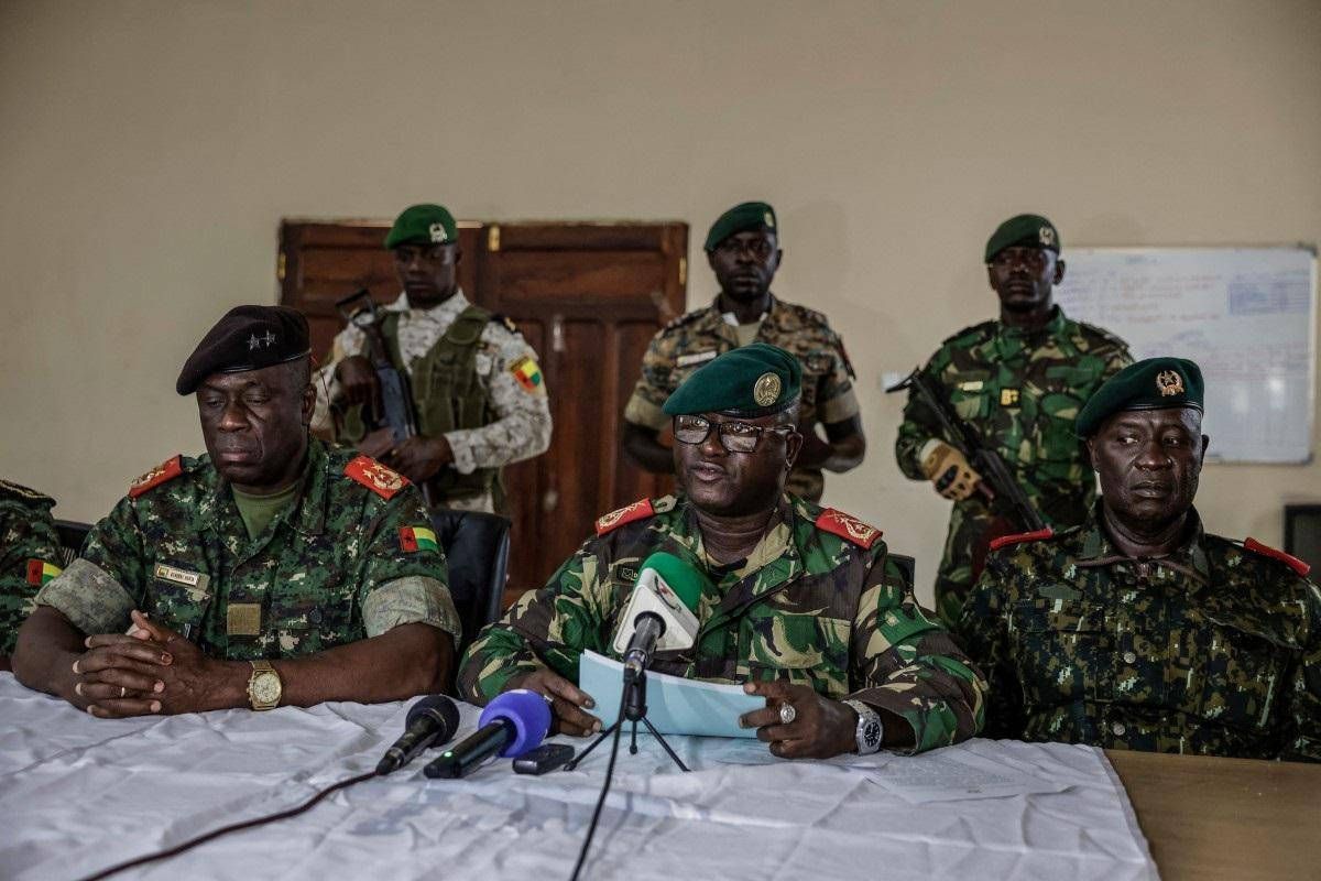 Golpe in Guinea-Bissau, arrestato presidente Embaló: militari impongono coprifuoco - 