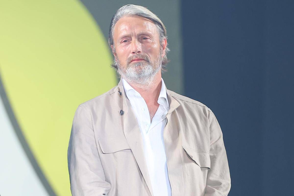 Mads Mikkelsen compie 60 anni, l'attore danese che ha conquistato Hollywood - 