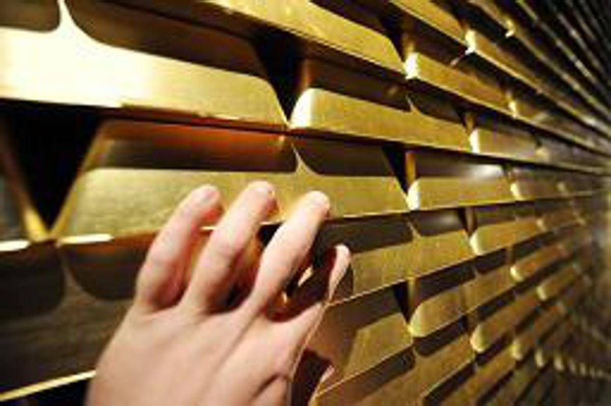 Manovra, l'oro di Bankitalia allo Stato? A cosa servono e perché esistono le riserve - 