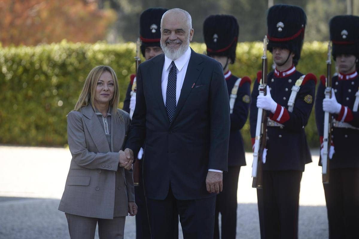 Migranti, Meloni: "Protocollo Albania funzionerà con nuovo patto asilo" - 