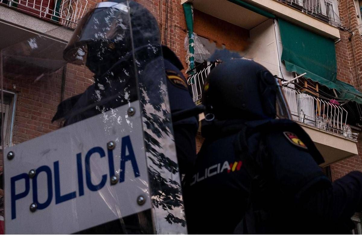 Spagna, "attacco jihadista" a Madrid: 18enne ferisce tre persone - 