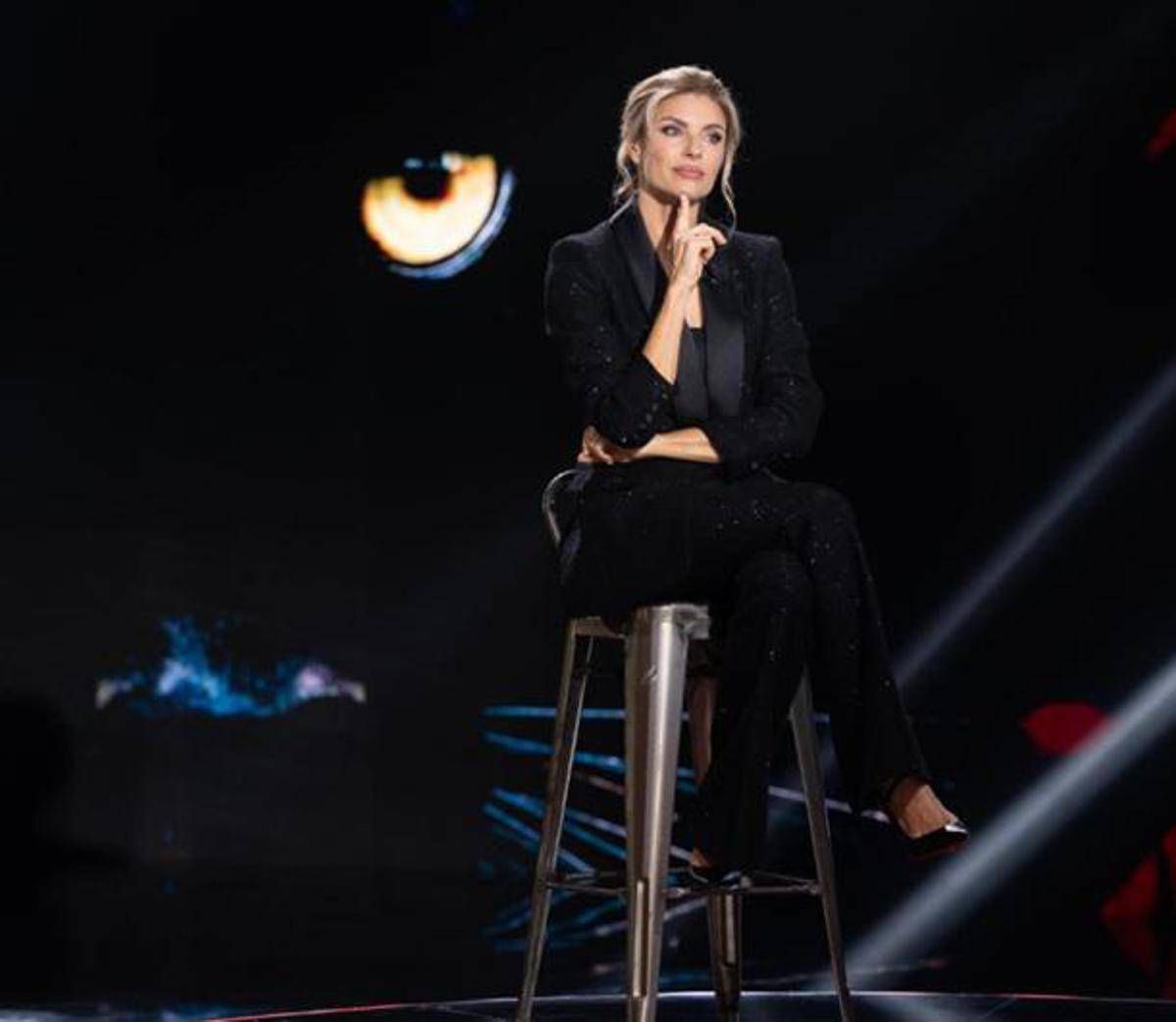 Belve, Martina Colombari commossa: "Scelte dolorose per mio figlio, Billy mi ha salvata" - 