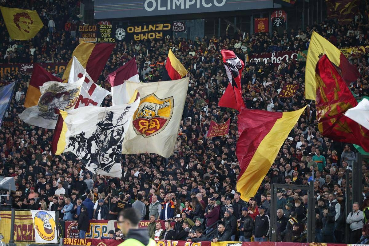 Calcio, come si diventa tifosi: così cambia il cervello durante una partita - 
