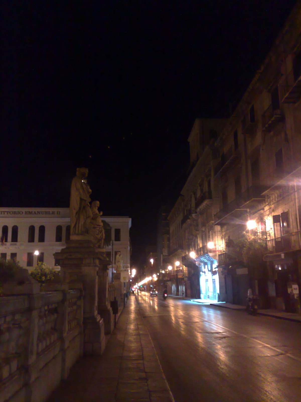 La curiosa strada di Palermo che ha sfidato re, rivoluzioni e un'antica maledizione urbana - Foto: Dedda71/Wikipedia