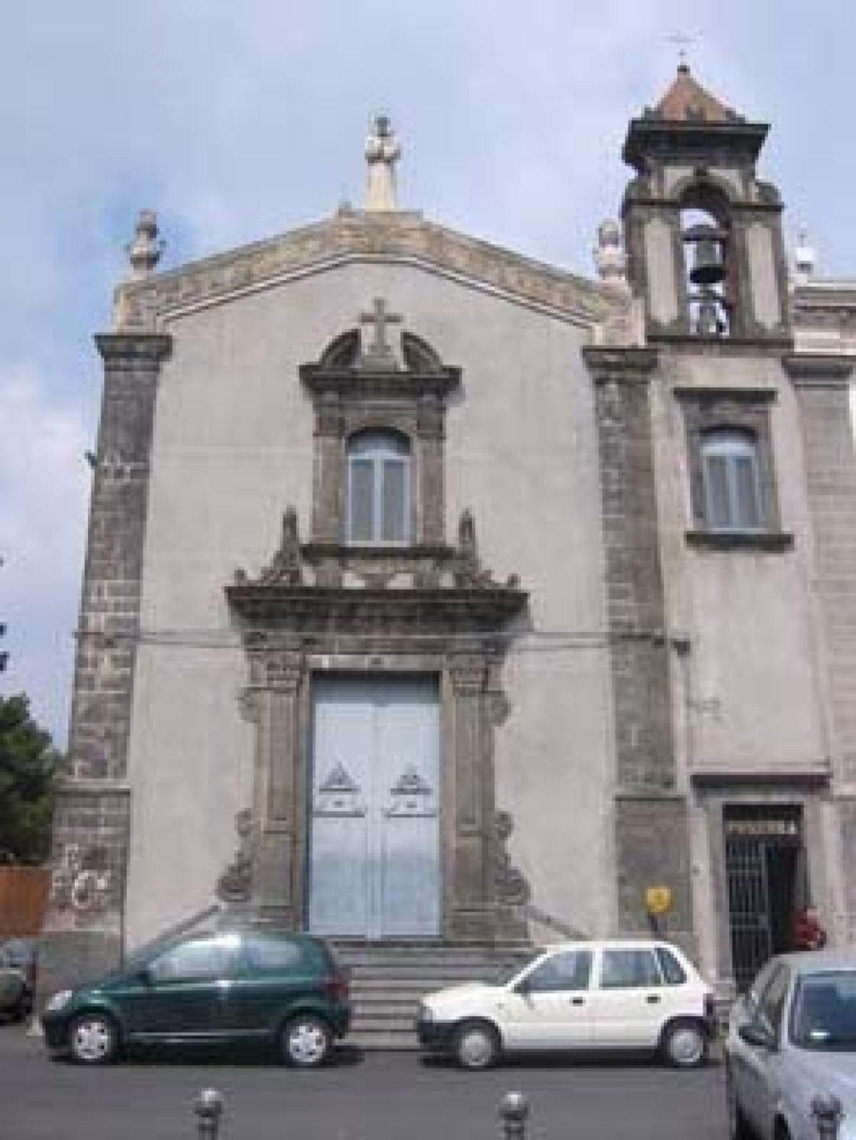 La chiesa rinata dalle ceneri: la storia sorprendente che cambiò per sempre Belpasso - Foto: T.Carciotto/Wikipedia