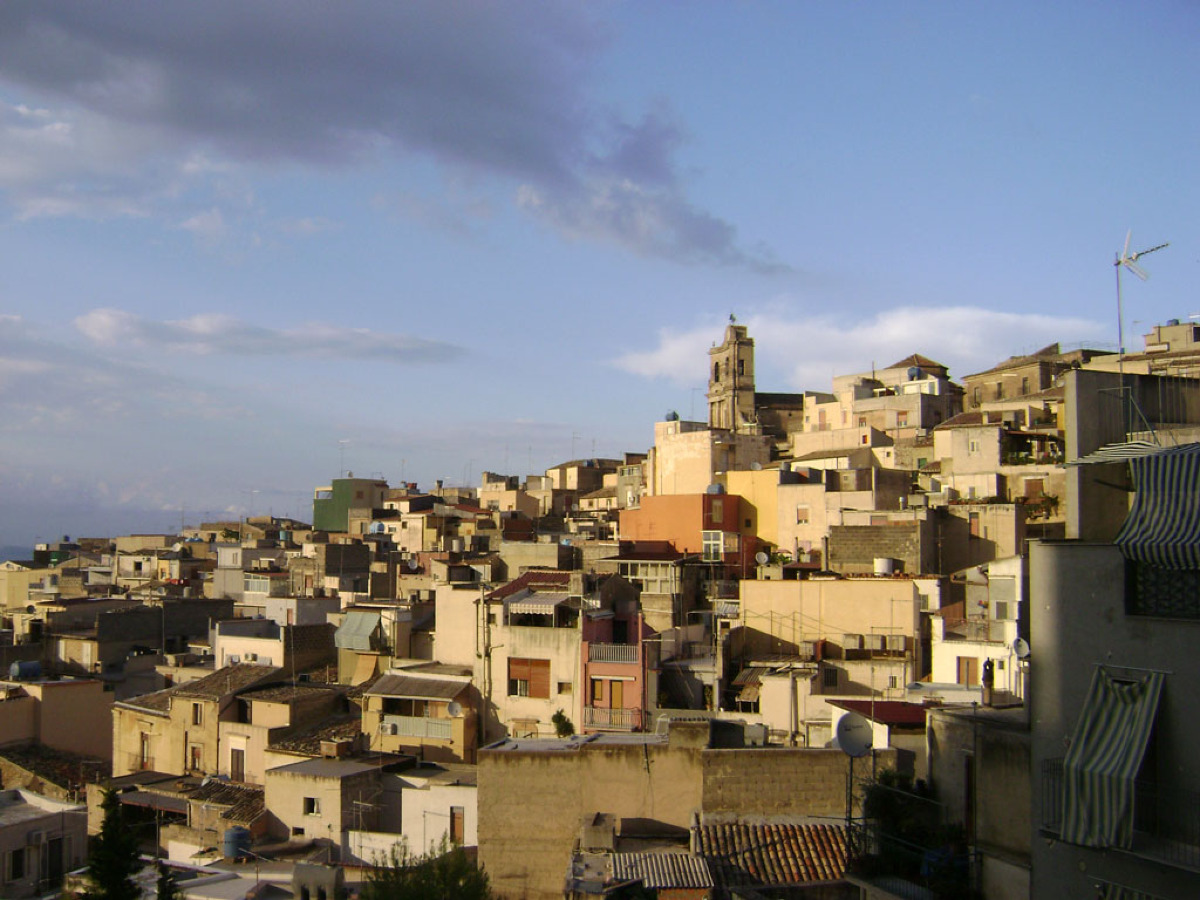 Il paese che fece innamorare imperatori e scrittori: la verità sorprendente di affascinante borgo catanese - Foto: Carlo Blangiforti Blangi/Wikipedia