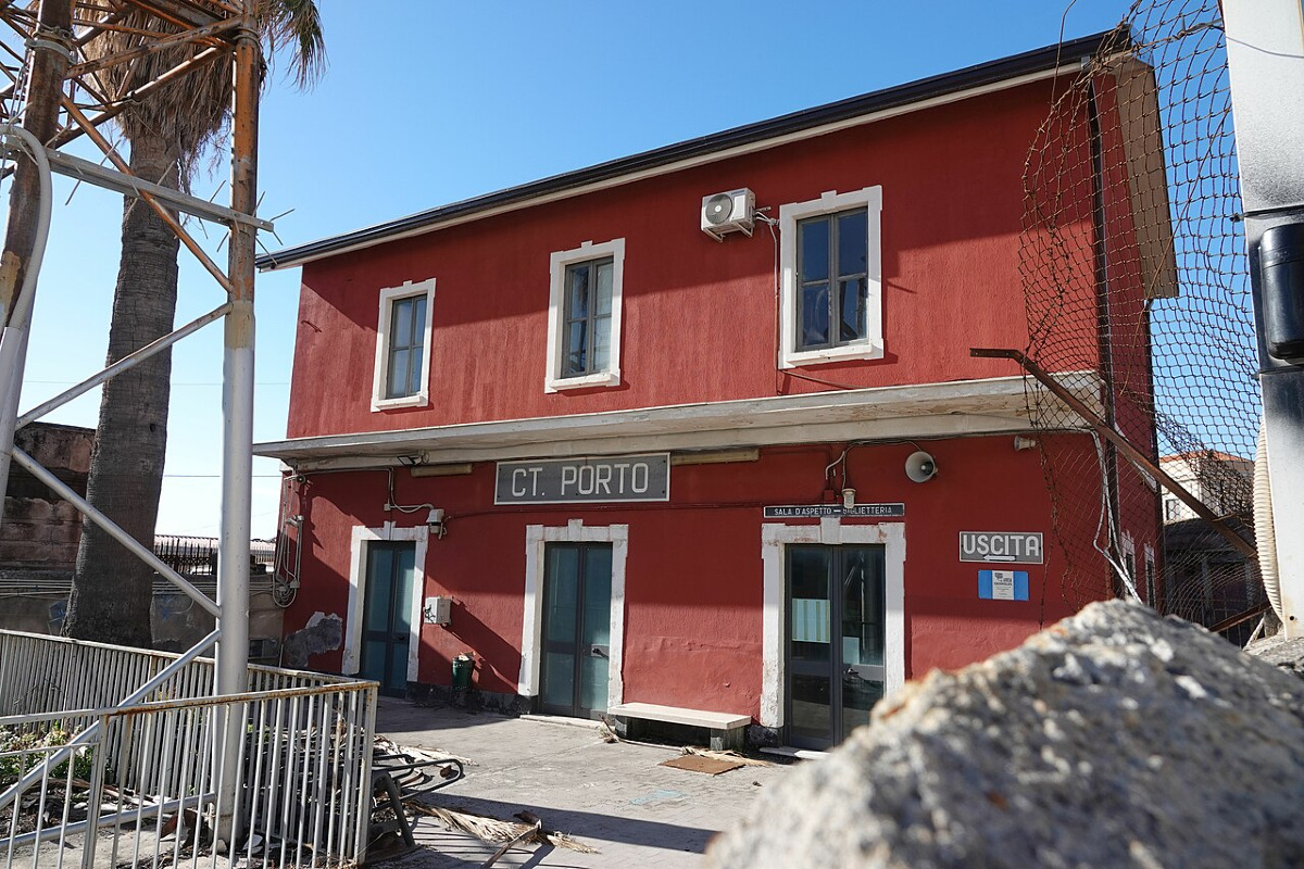 La stazione che cambiò per sempre il rapporto di Catania con il mare: storia di un epopea dimenticata - Foto: Nenea hartia/Wikipedia