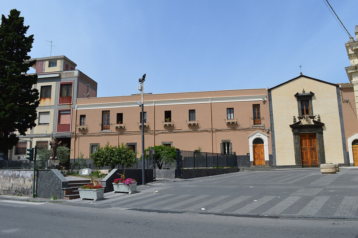 Il convento che cambiò la storia di Biancavilla: l’ascesa e il declino mai raccontati - Foto: Claventura/Wikipedia