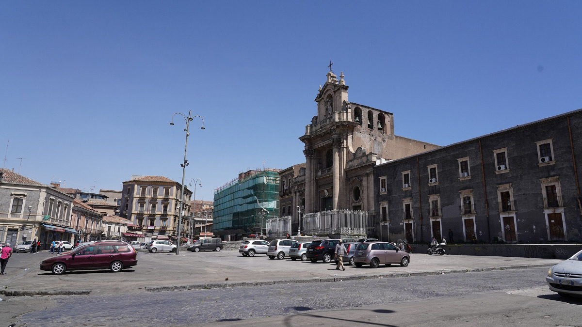 La piazza che divise Catania: Piazza Carlo Alberto tra rivoluzione e curiosità mai svelate - Foto: DMarx22/Wikipedia