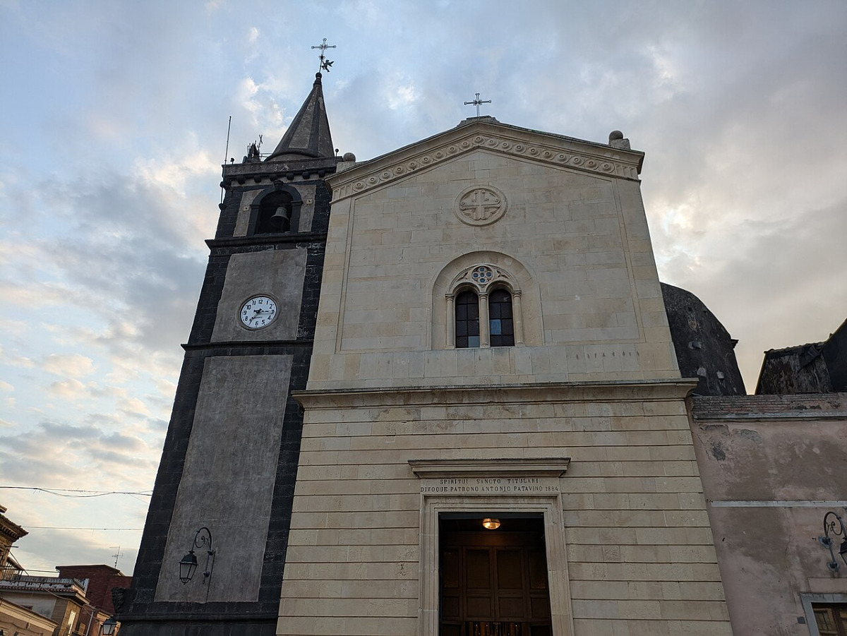 La chiesa che rinacque dalle catastrofi: lo Spirito Santo e le assurde storie da Nicolosi - Foto: Auregann/Wikipedia