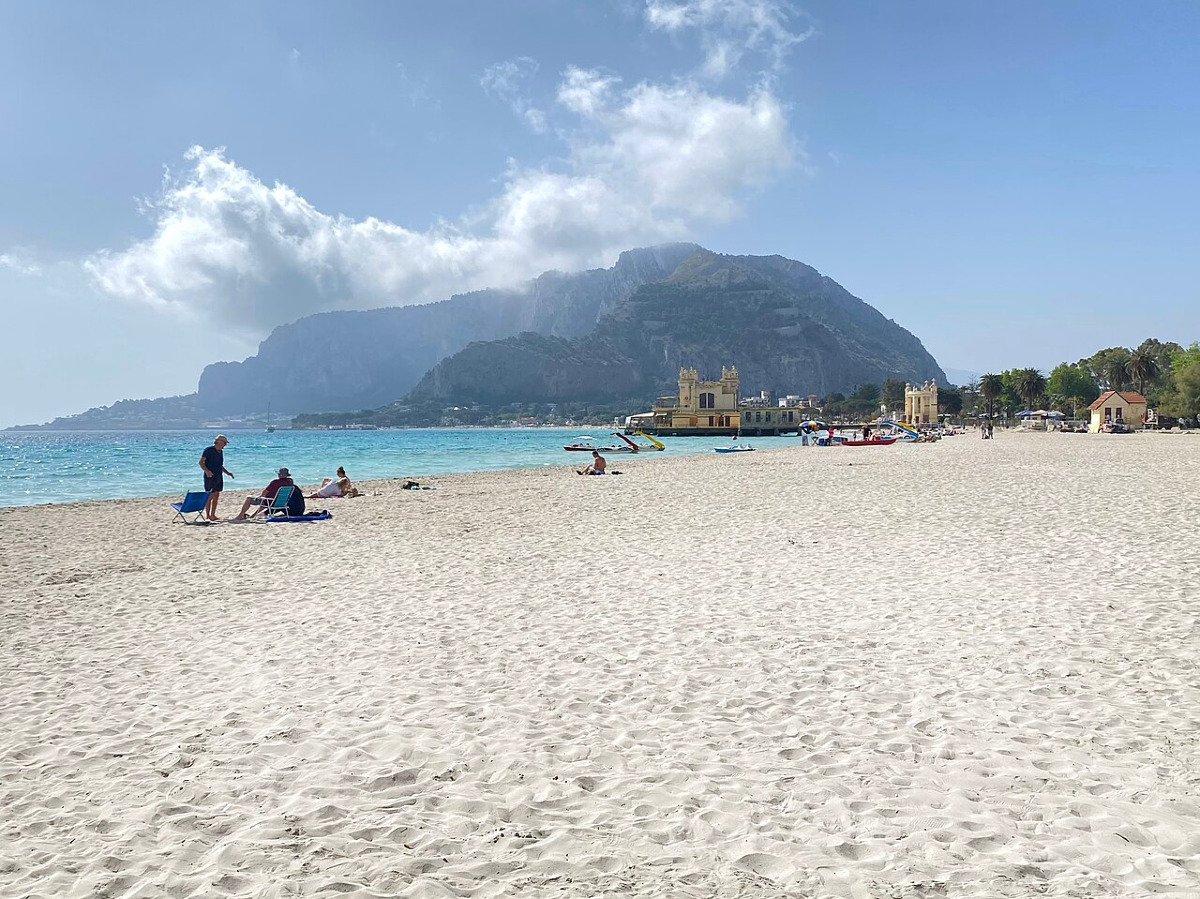 Frazione di mondello, il mare dei palermitani tra liberty e tonnare che pochi sanno - Foto: Joefromthebay/Wikipedia