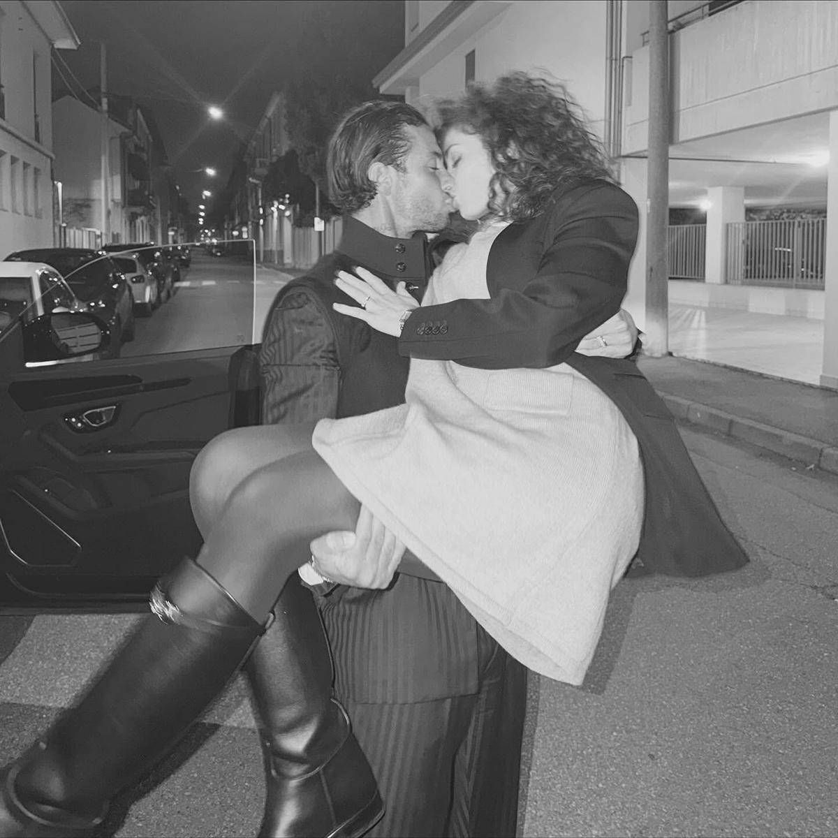 Raffaella Fico, il dolore dopo la perdita del bambino: "Vola alto cuore mio" - 